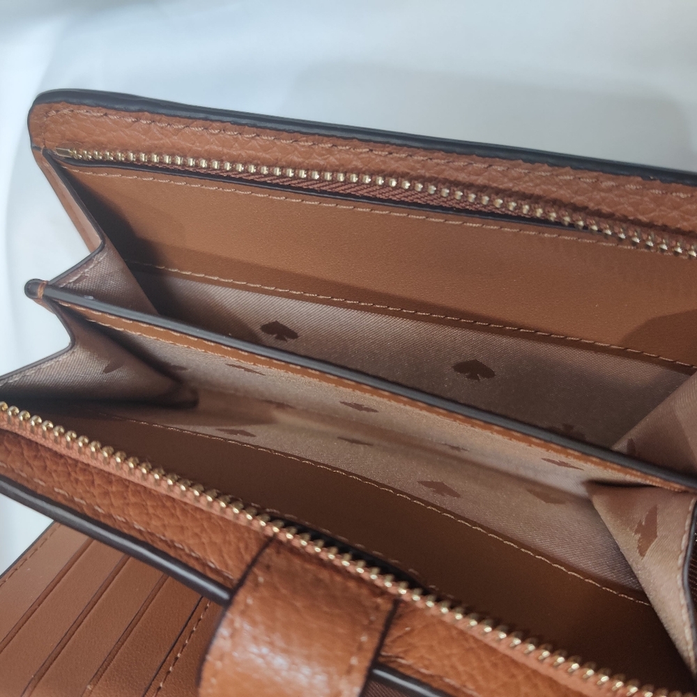 Kate Spade Wallet - Picture 2 of 5